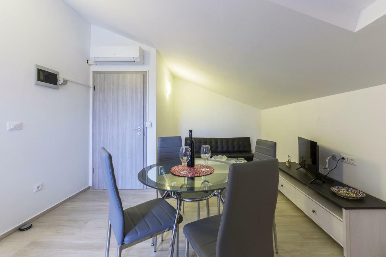 Apartmani Suzi Pula Exterior foto